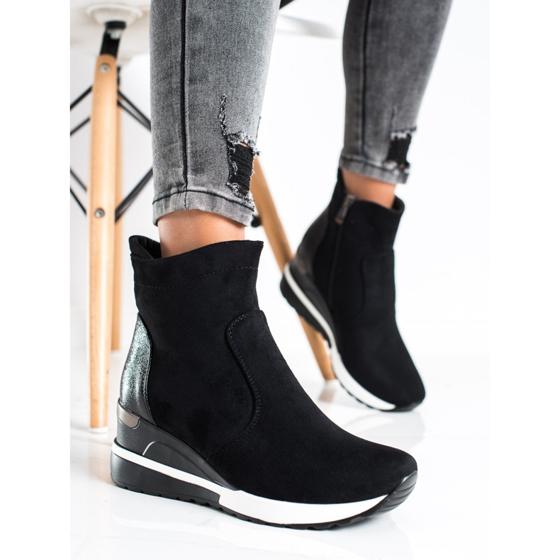 Hohe Stiefel auf dem Keil VINCEZA schwarz 1