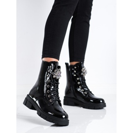 S. BARSKI Arbeiter mit einem Kristallornament von S.BARSKI schwarz 1