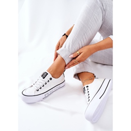 Sneakers On The Big Star II274021 Plateau Weiß 1