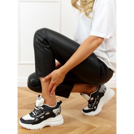 Schwarze schwarze Sportschuhe 3170 Black 1