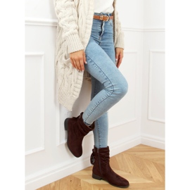 Flache Stiefel mit braunen Quasten B0-330 Braun 2