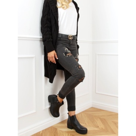 Schwarze Stiefel mit dicken Sohlen 9B1053 Schwarz 2