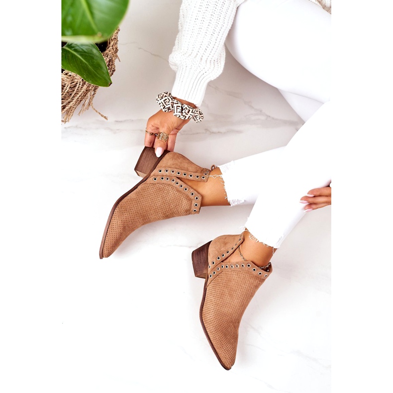 Durchbrochene Stiefel mit Cut-Outs, Camel Western beige 1