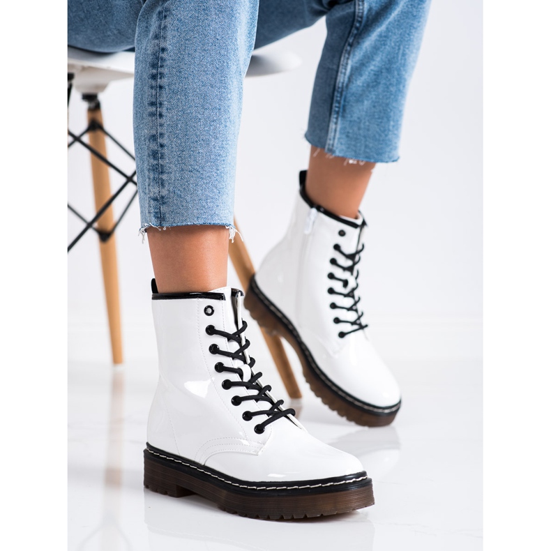 SHELOVET Weiße Arbeiterstiefel mit Pelz 2