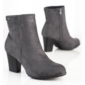 Goodin Graue Booties auf der Post 1