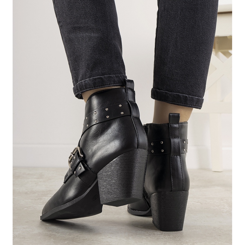 Schwarze Jodhpur-Stiefel mit Schnalle und Rubio-Nieten 1