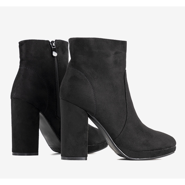 Merrados schwarze Stiefeletten für Damen 1