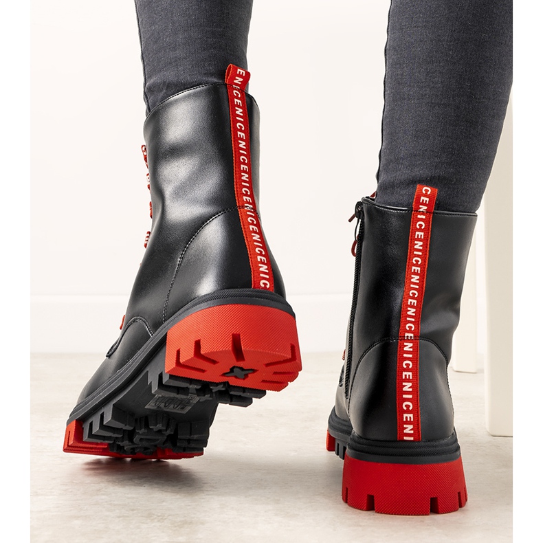 Schwarze Damenstiefel von Asha 1