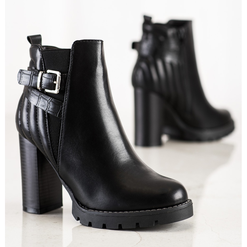 Erynn Stiefel mit hohen Absätzen schwarz 1