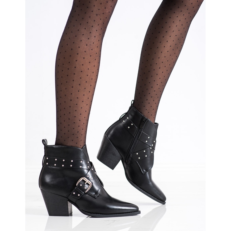 Lucky Shoes Rockstiefel auf der Post schwarz 1