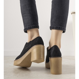 Schwarze Schnürstiefeletten am Cascio Post 1