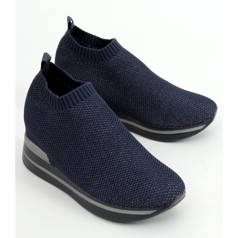Marineblaue Sportschuhe auf einem Keil RQ316 Blue 1
