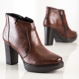 Sabatina Niedrige Stiefel auf der Plattform braun 1