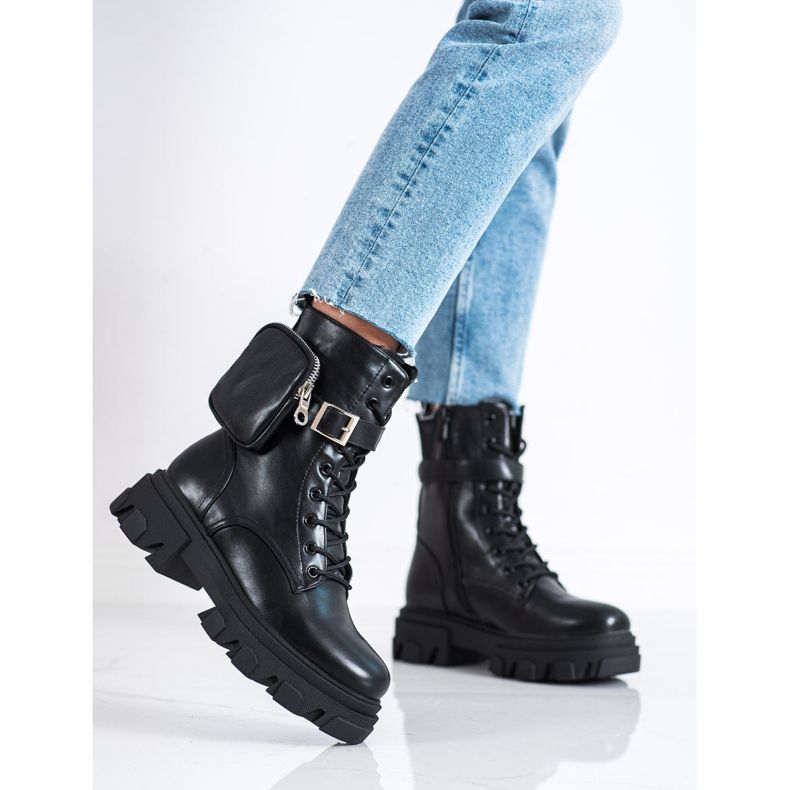 Bestelle Schwarze Vokrery mit Tasche 2