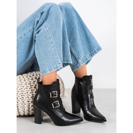 Stilvolle Stiefel in Spitz VINCEZA schwarz 2