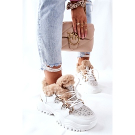 Isolierte Sportschuhe für Damen Weiß Heart Beats 1