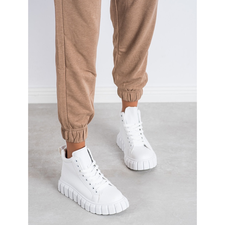 SHELOVET Modische weiße Sneaker mit Öko-Leder 1