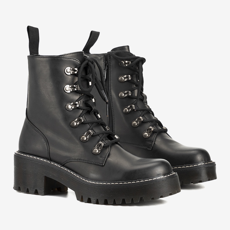 Schwarze Damenschuhe von Amedee 1