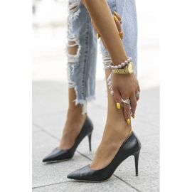 Schwarze klassische Mocca-Heels 2