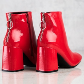 Lucky Shoes Lackierte Stiefel am Pfosten rot 1