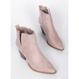 Beige Stiefeletten auf dem Posten von Ginny 1