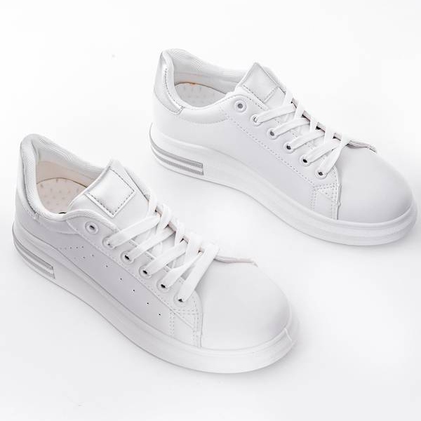 Nikkis weiße Sneaker mit flacher Sohle silber- 1