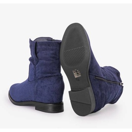 Marineblaue Stiefel auf einem überzogenen Buenna-Keilabsatz 1