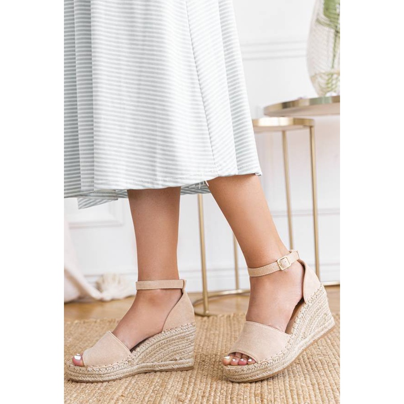 Beige Espadrilles am Keilabsatz Holiday Vibes 1