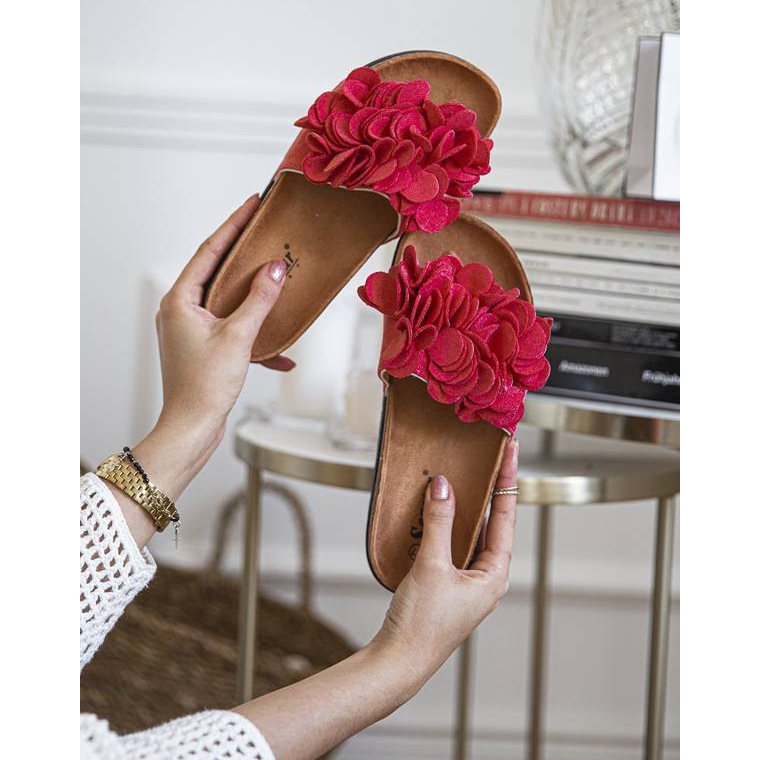 Rote Flip-Flops mit Esperanza-Blumen 1