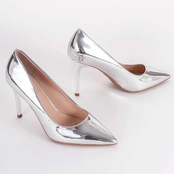 Silberne High Heels mit lackiertem April Upper 1