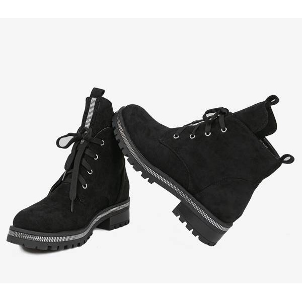 Verzierte schwarze Stiefel von Winny 1