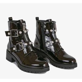 Glänzende schwarze Issa-Arbeiter 1