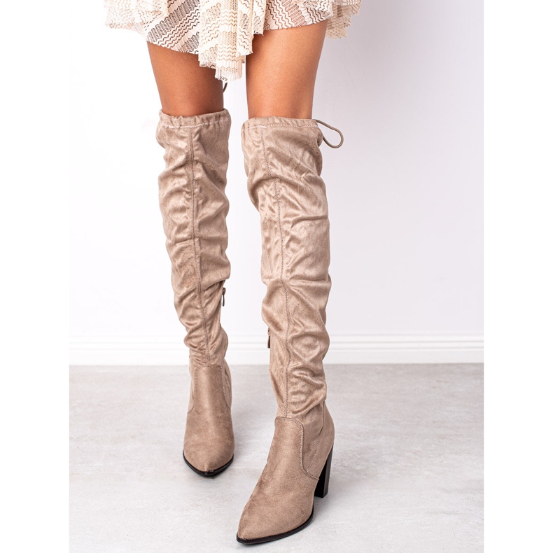 Overknee-Stiefel von VINCEZA beige 1