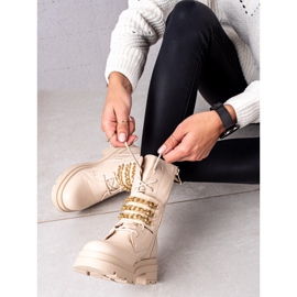 Seastar Arbeiter mit einer Kette beige 1