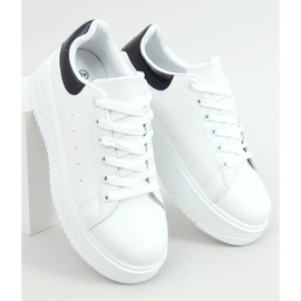 Weiße Damen Sneakers T0YD8240-5 WEISS / SCHWARZ 1
