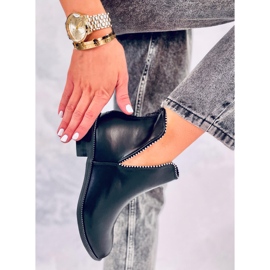 Schwarze Stiefel mit Cut-Outs Y8191 Schwarz 1