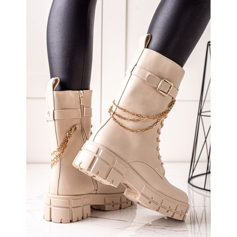 Seastar High Worker mit einer Kette beige 1