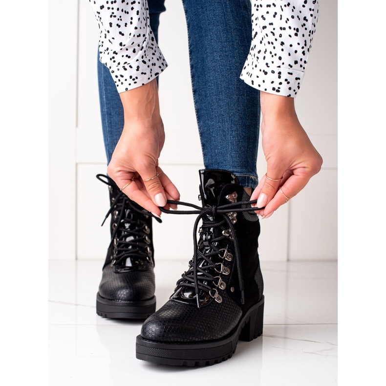 Janessa Black Workers Schlangenprint schwarz 1