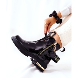 PM1 Klassische Lackstiefel mit schwarzem Lorie-Streifen 1