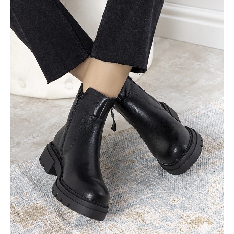 Victorine schwarze Damenstiefel 1