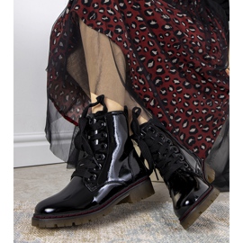 Evento Delphine schwarze Lackstiefel 1