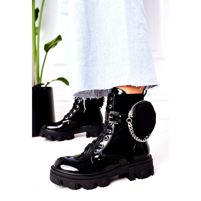 Isolierte Arbeiter von Frauen mit Niere und Kette Schwarz 2