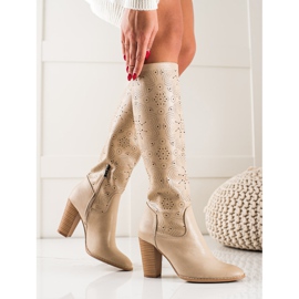 TRENDI Stylische durchbrochene Stiefel beige 1