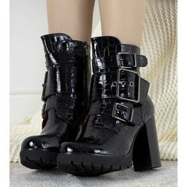 Schwarze Lackstiefel im Jolie Krokodilledermuster 1