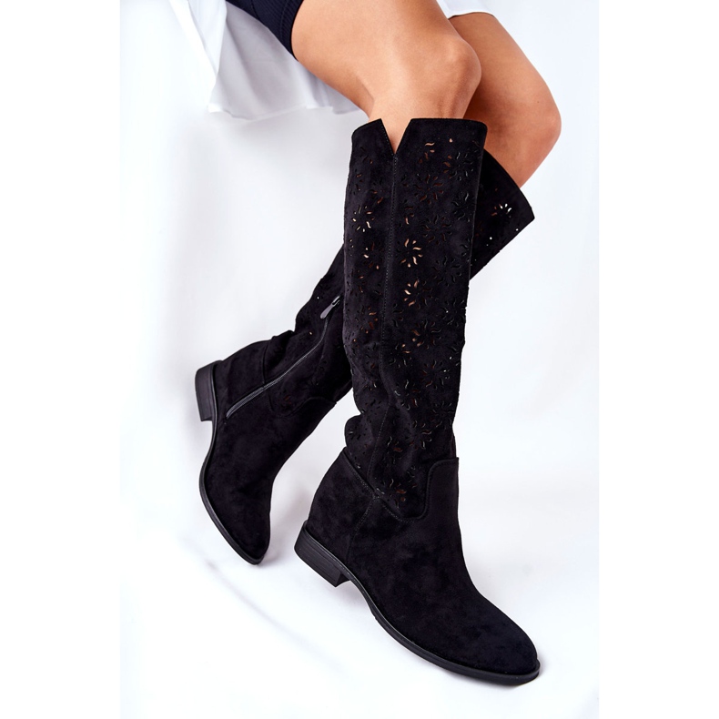 PG1 Durchbrochene Stiefel auf einem versteckten schwarzen Keilabsatz Lara 1