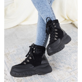 Schwarze Wintersneaker mit dem Miron Tiermotiv 1