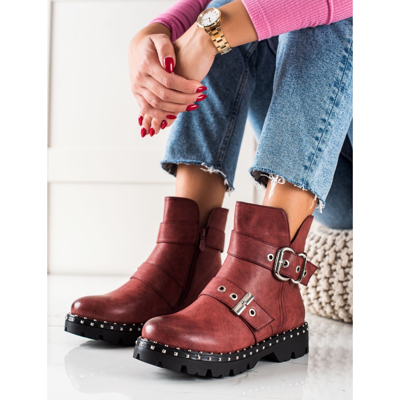 Janessa Arbeiter mit Jet rot 1