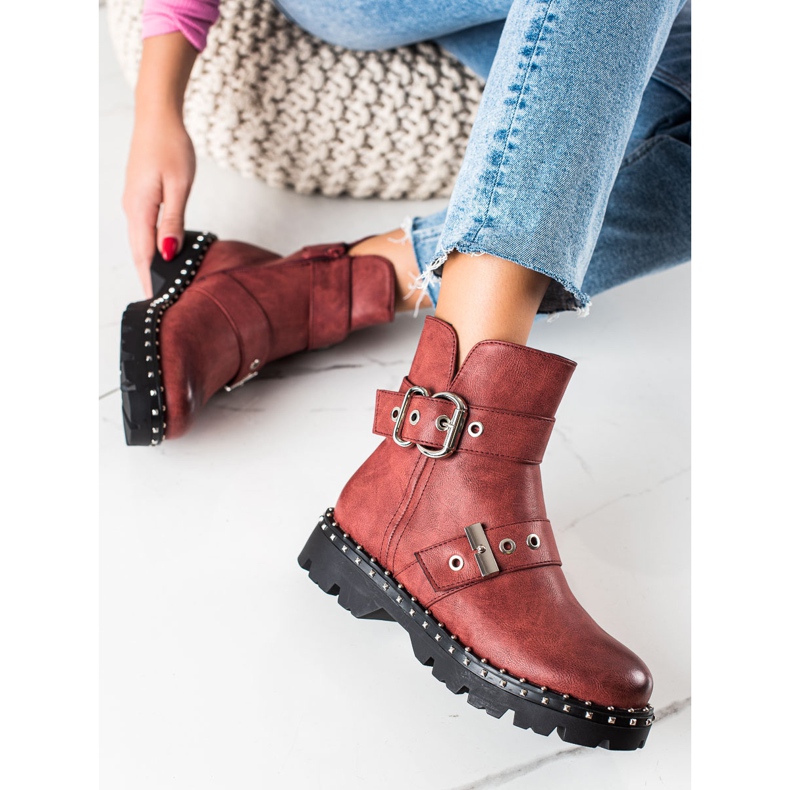 Janessa Arbeiter mit Jet rot 2