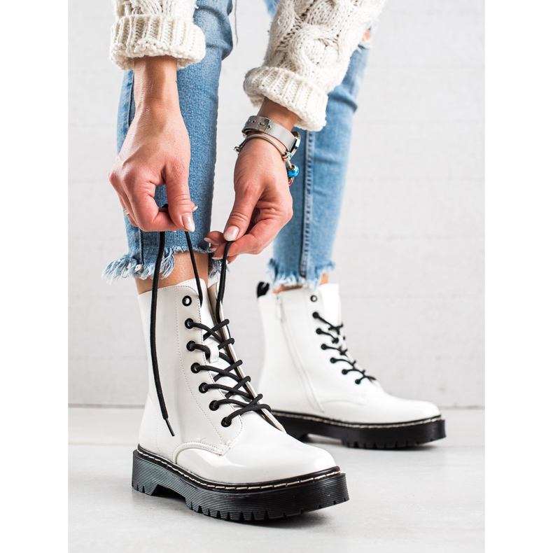 Vinceza Stilvolle, warme Trapper weiß 2