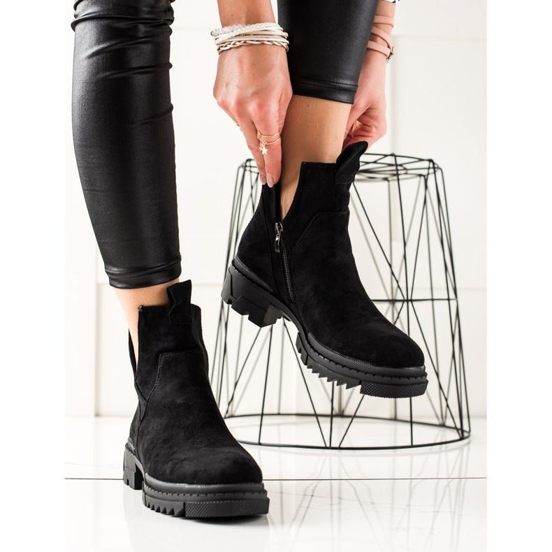 W. Potocki Ausgeschnittene Wildledertaschen schwarz 2